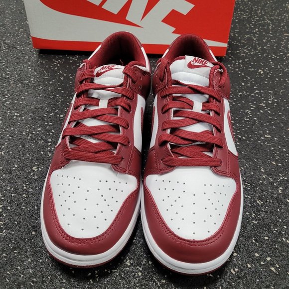 dunk low retro team red